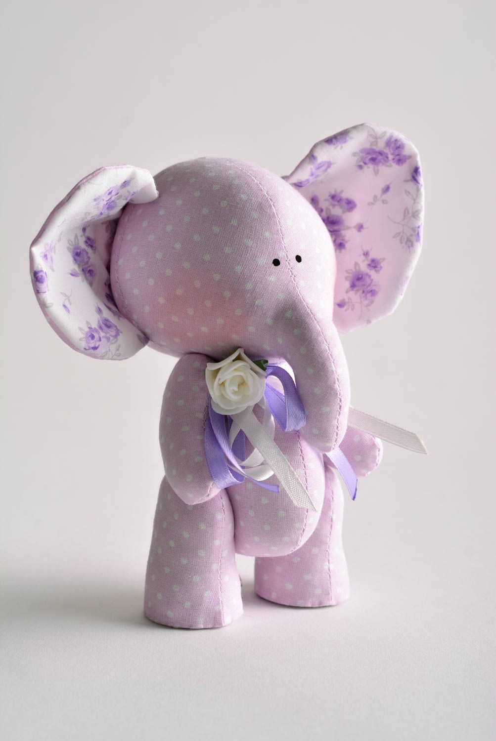 Peluche éléphant rose Jouet fait main petit en tissus cadeau Cadeau pour enfant photo 1