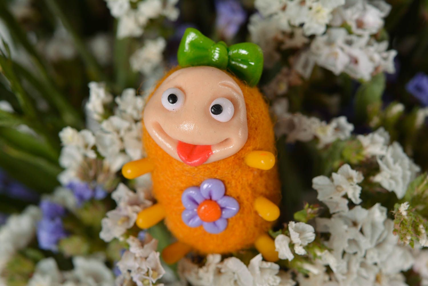 Handmade kleines Spielzeug gefilzte Figur Geschenkideen für Kinder mit Schleife foto 3