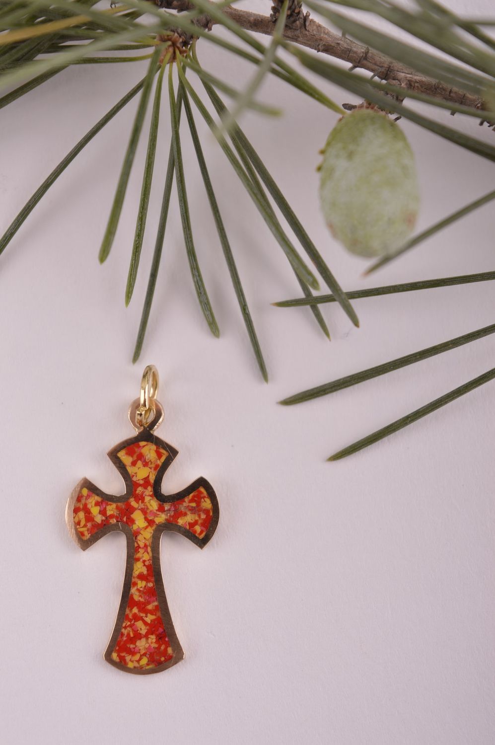 Крестик с камнями handmade подвеска на шею украшение из латуни крестик на шею фото 1