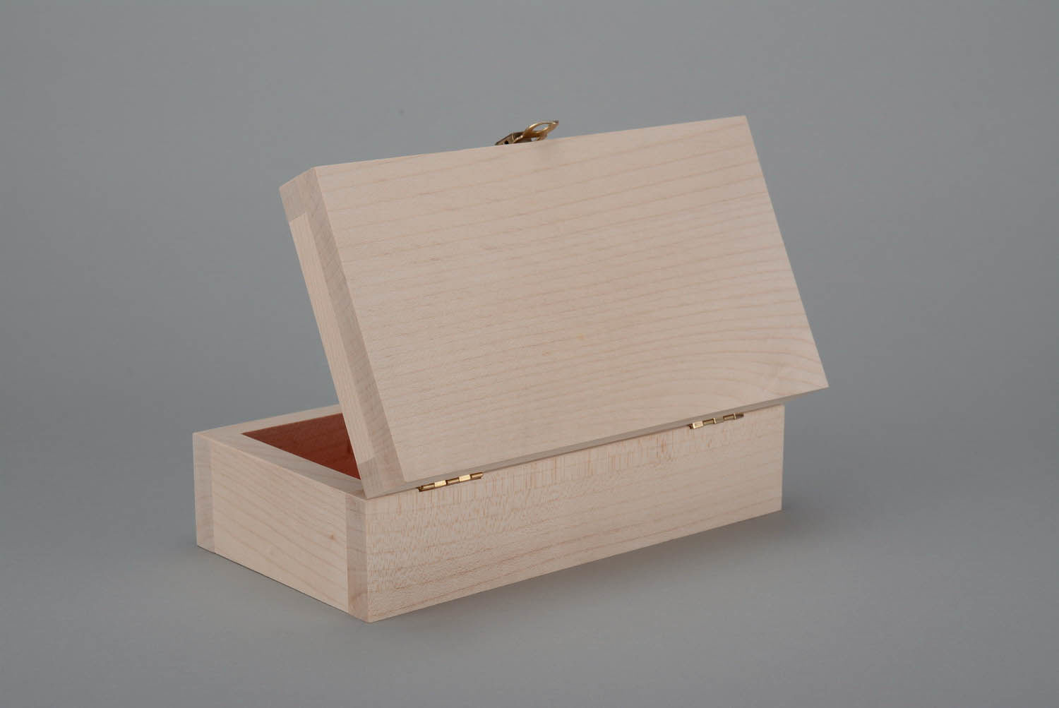 Caixa de madeira com acabamento de veludo foto 1