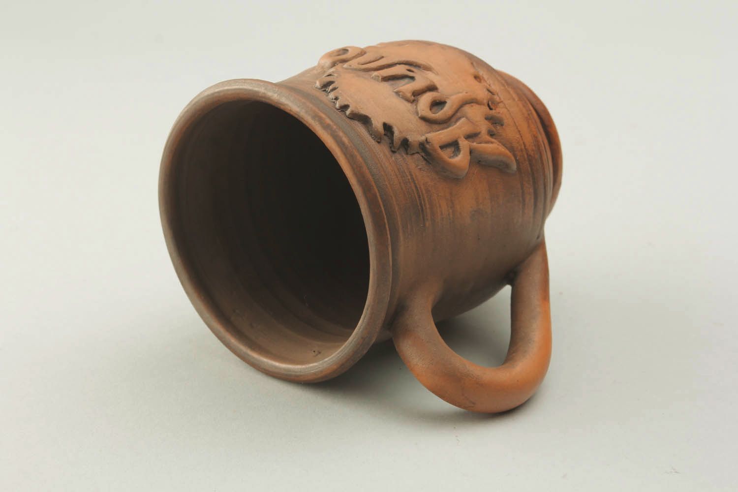 Clay drinking cup with customized pattern and handle photo 3