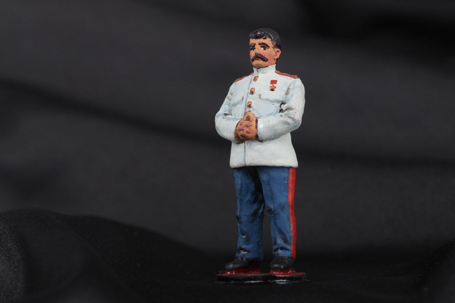 Handmade collectible miniature tin figurine of Stalin painted with acrylics photo 1
