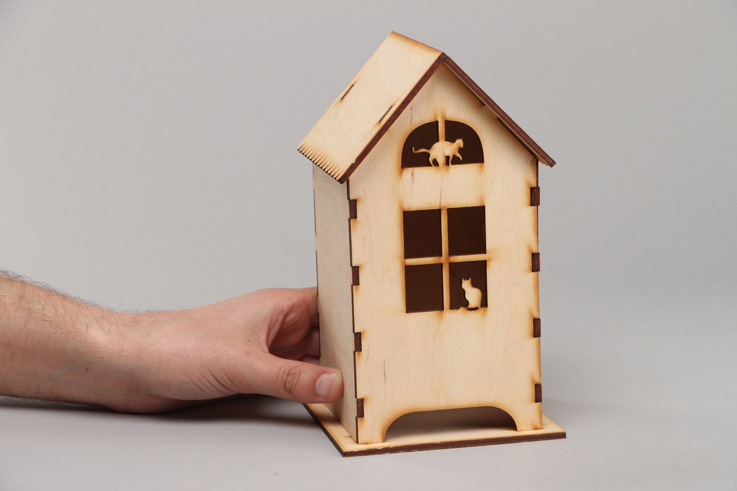 Maquette maison en bois à décorer Distributeur à sachet de thé photo 4