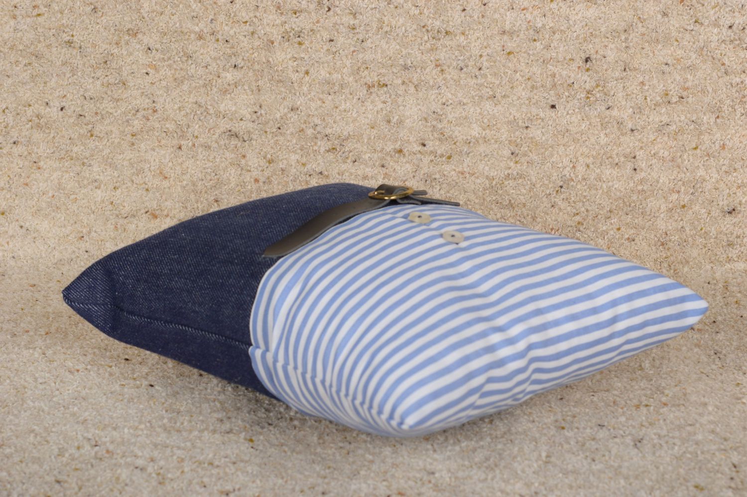 Coussin design fait main Oreiller pour canapé coton jean original Déco maison photo 3