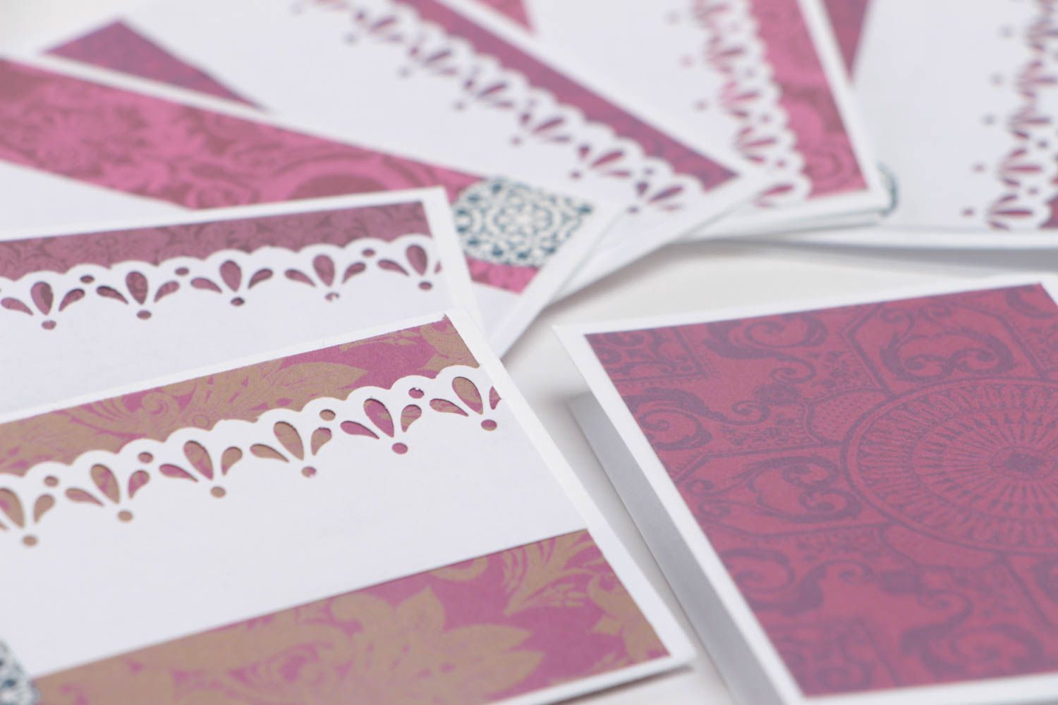 Set of 11 handmade scrapbooking wedding place cards in violet color palette photo 3