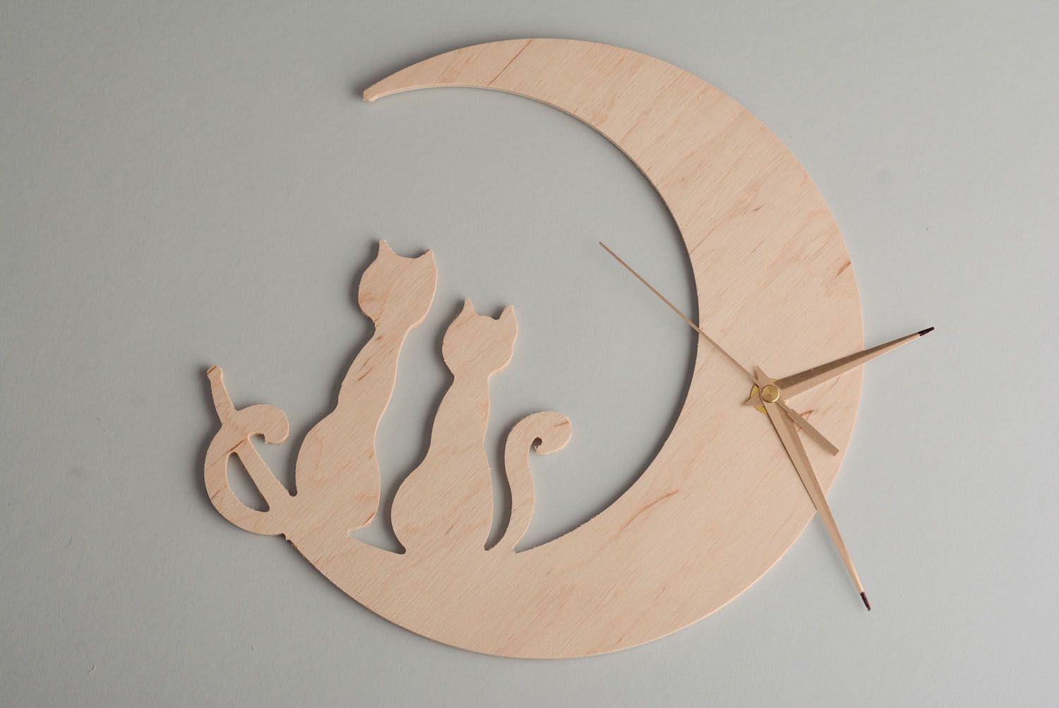 Wooden blank wall clock for painting photo 1