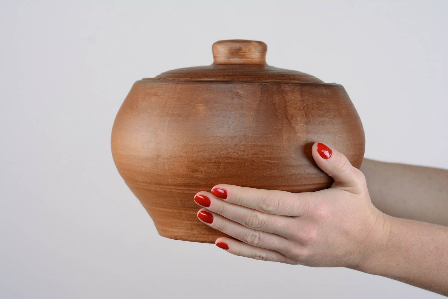 Pot avec couvercle en argile fait main  photo 2