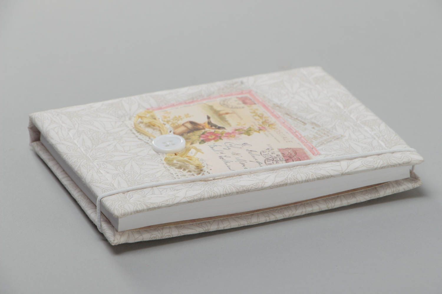 Weißes handgemachtes Notizbuch mit Decke aus Stoff in Provence Stil für romantischen Look foto 3
