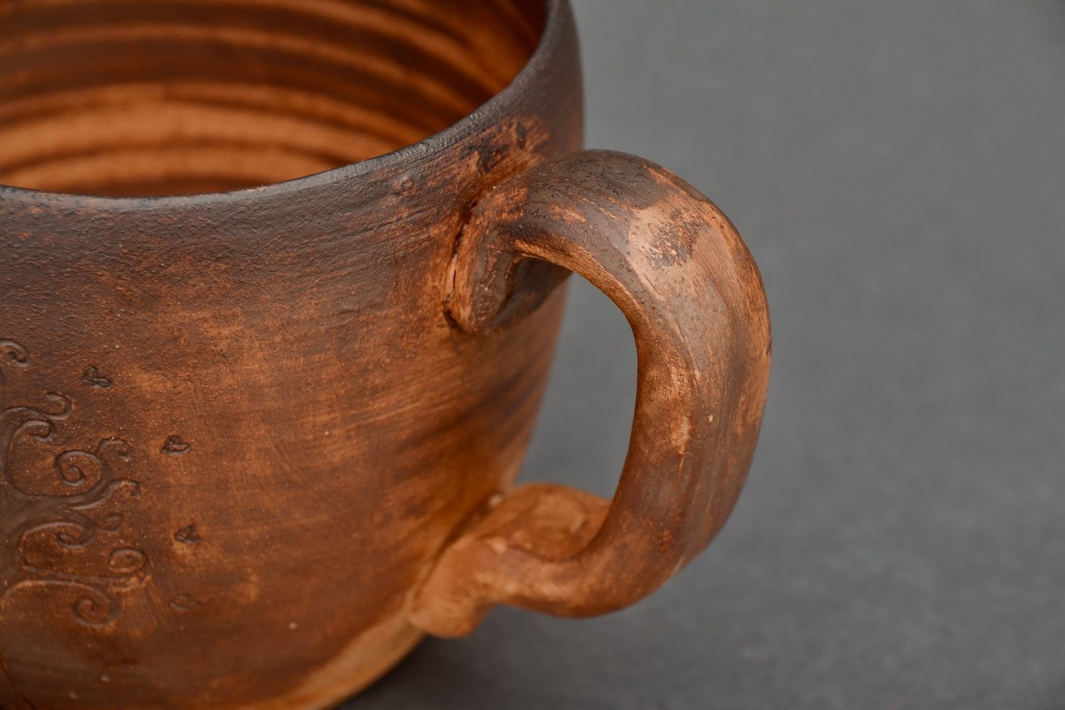 Chávena de cerâmica de argila branca foto 3