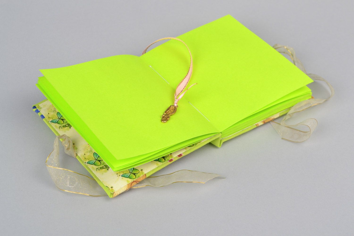 Блокнот для детей квадратный с изображением мишки из 60 листов ручная работа фото 4