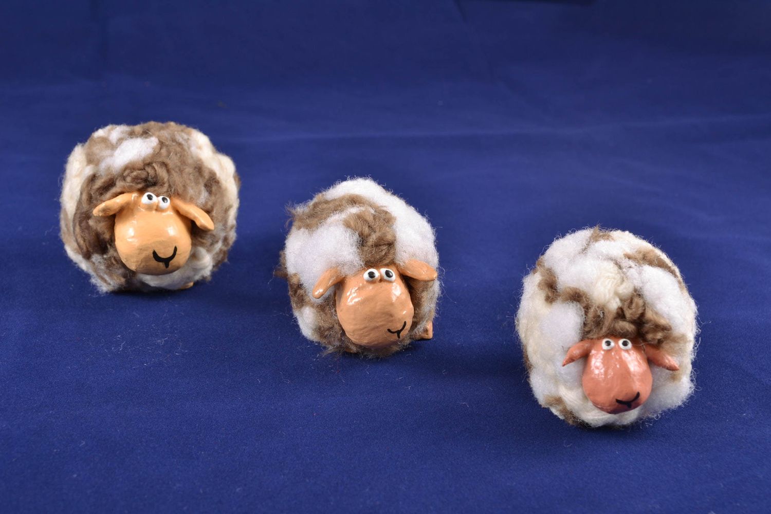 Игрушки из папье-маше 3 овечки фото 3