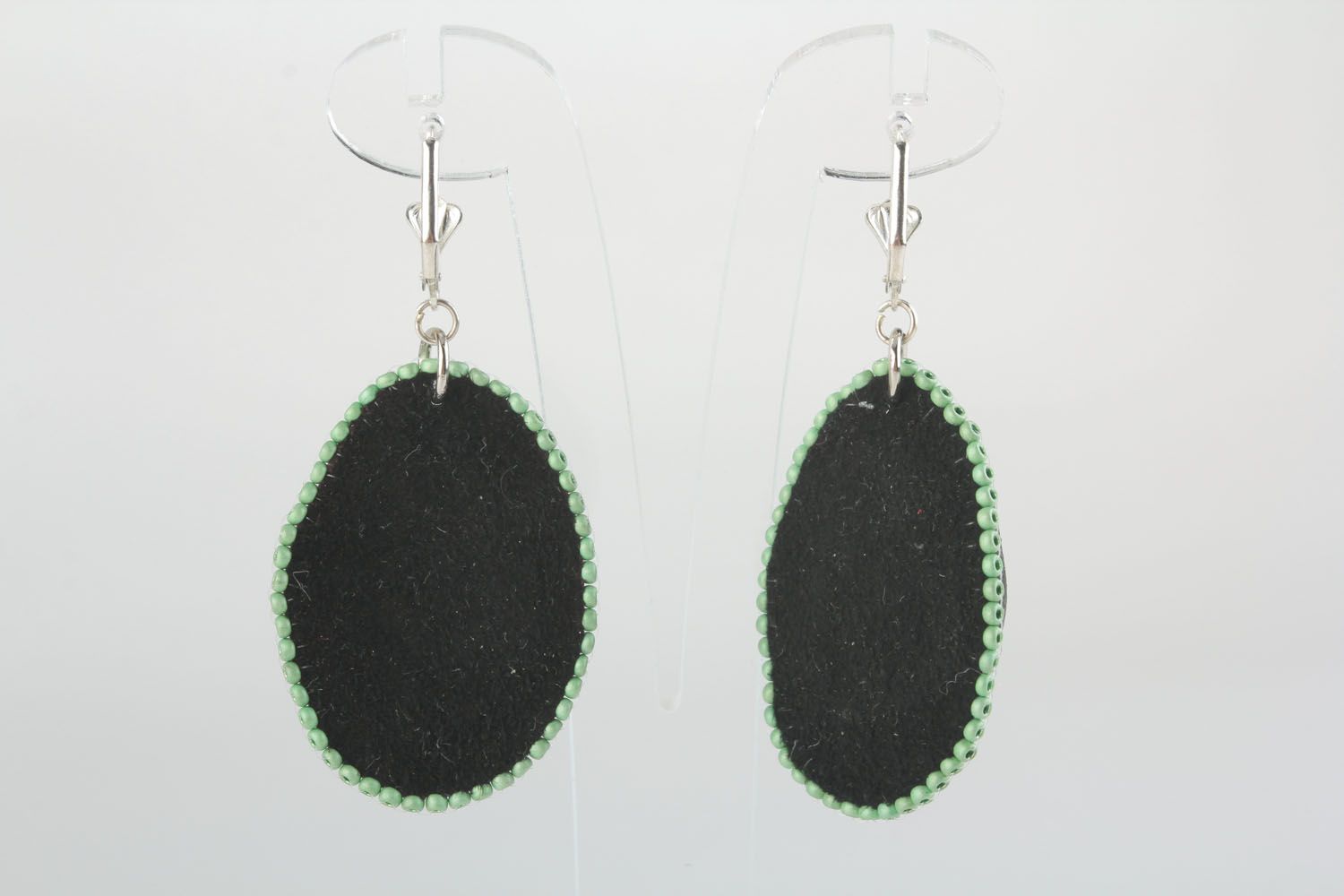 Leather earrings with malachite photo 2