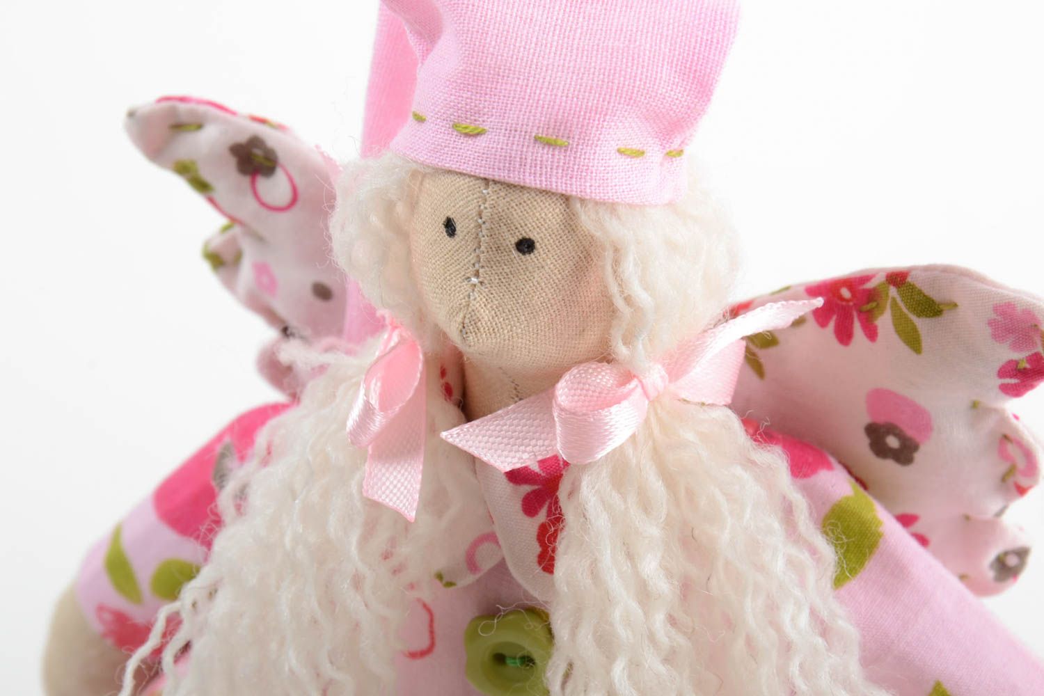Ange en tissu fait main en coton rose jouet de créateur original pour enfant photo 3