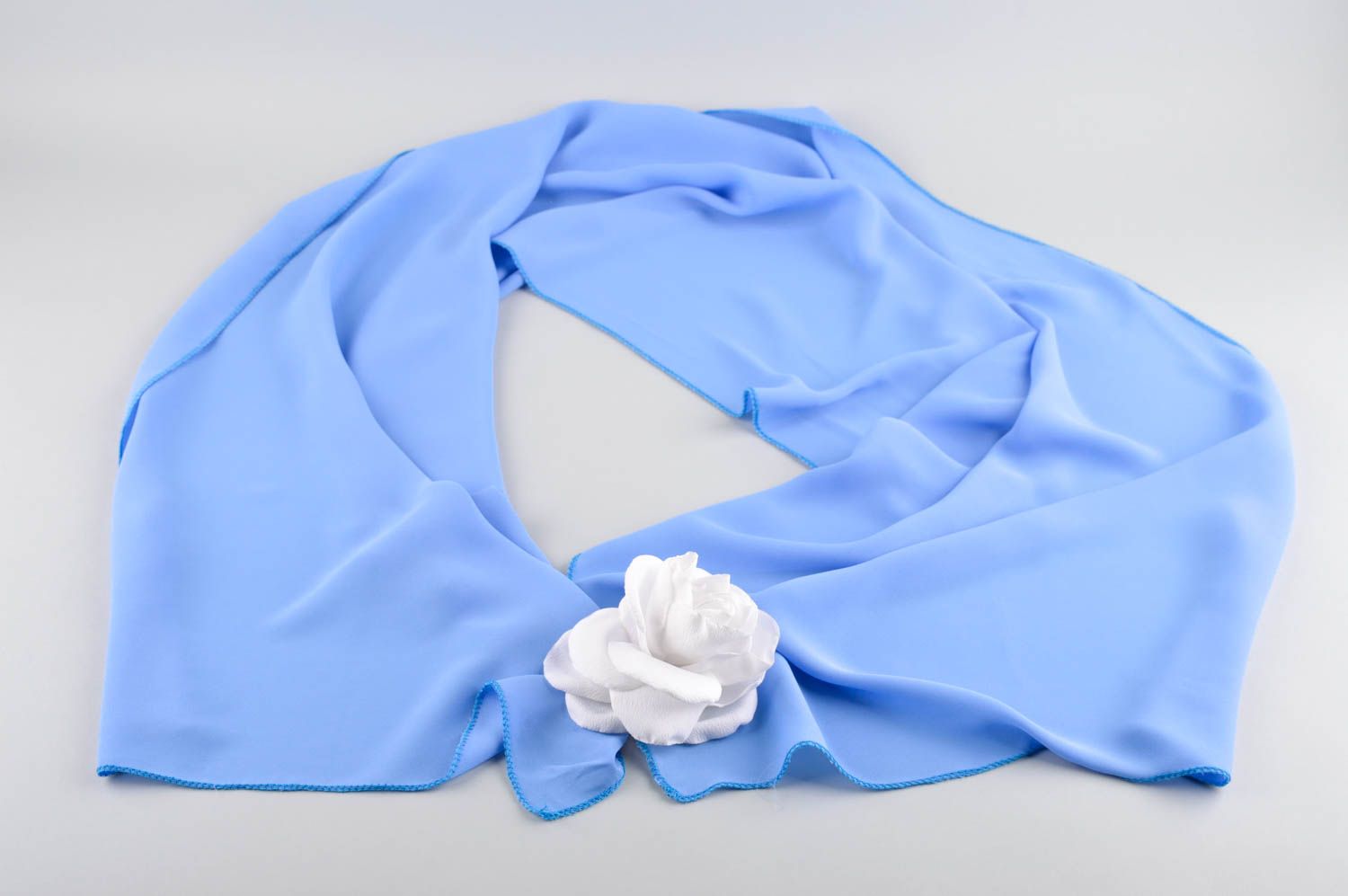 Шарф с брошью ручной работы женский шарф голубой шерстяной шарф стильный фото 1
