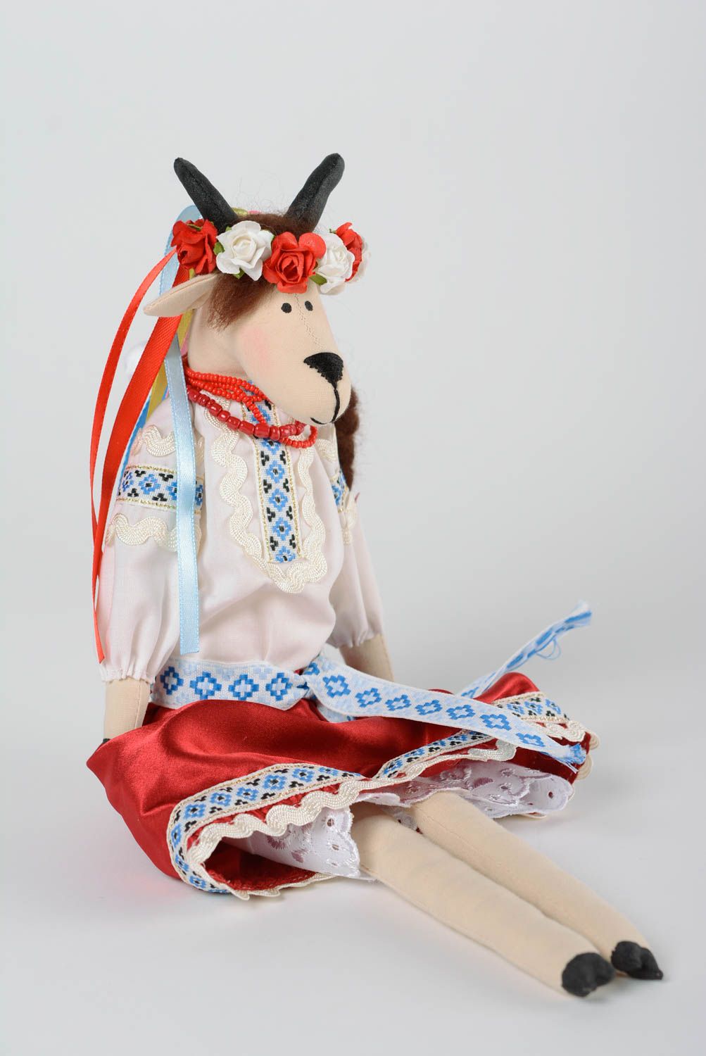 Handgemachtes Kuscheltier Ziege aus Baumwolle weich originell Dekor oder Spielzeug foto 1