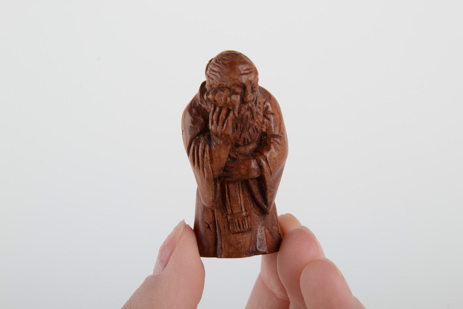 Petite statuette en bois décorative originale faite main brune artisanale Sage photo 5