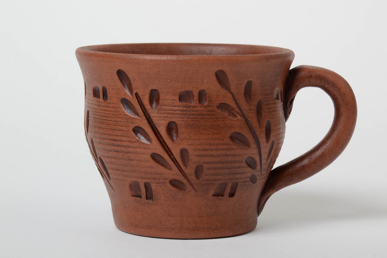Глиняная чашка для чая ручной работы авторская красивая в технике молочения 400 мл фото 2