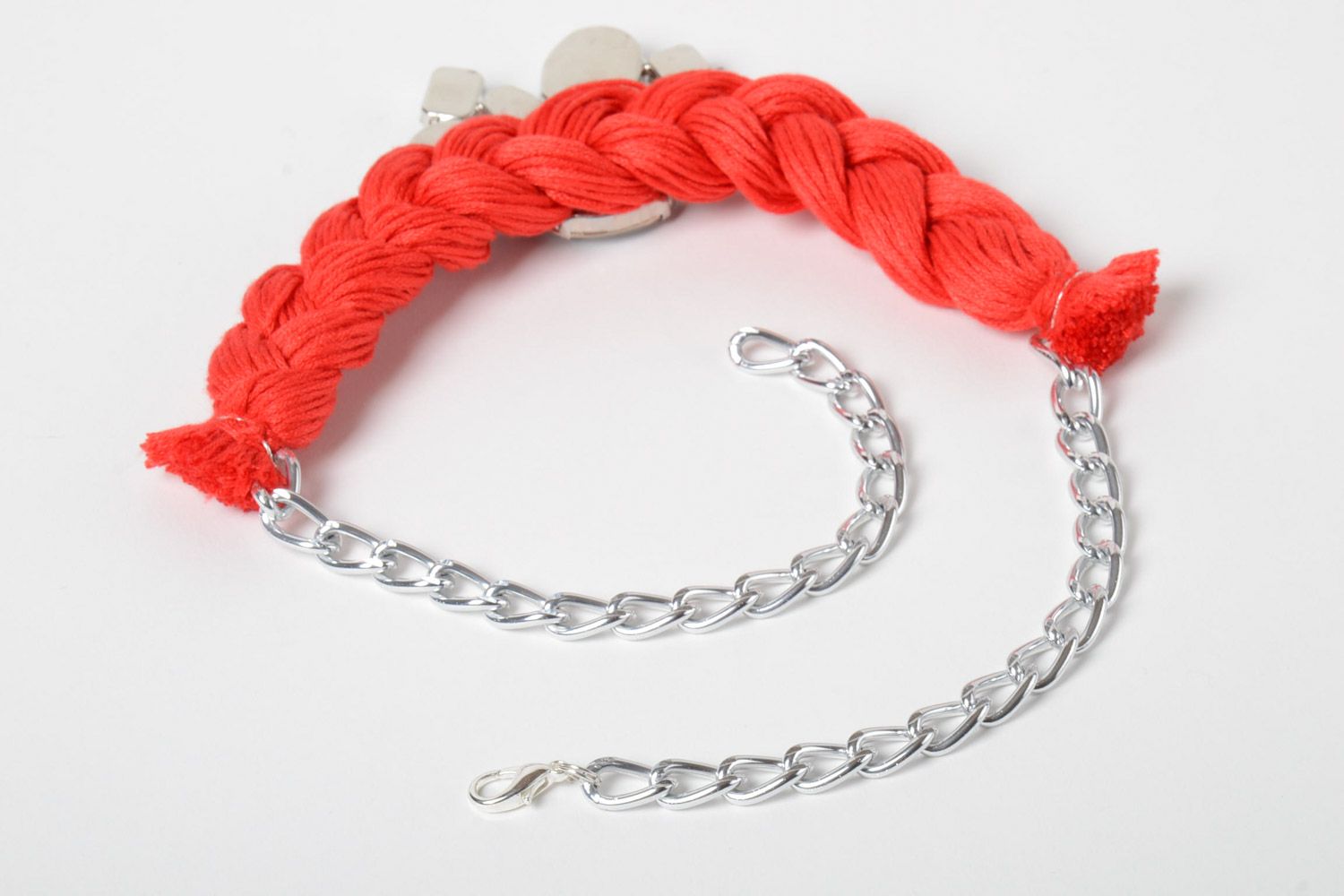 Beautiful handmade woven embroidery floss necklace of red color with strasses photo 4