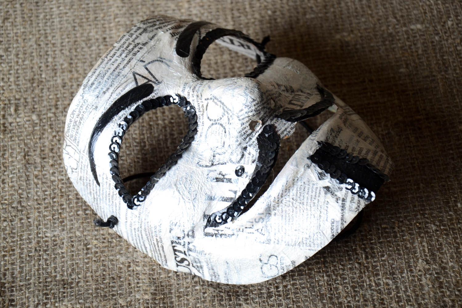 Handmade Pappmache Idee Geschenk für Mann venezianische Maske festlich grell foto 1