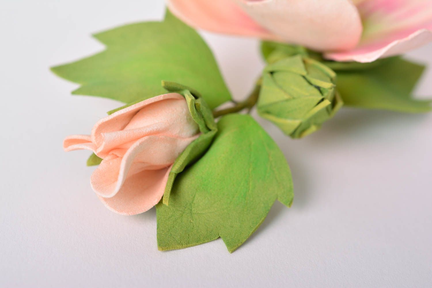 Брошь ручной работы розовый цветок из фоамирана дизайнерское украшение фото 4