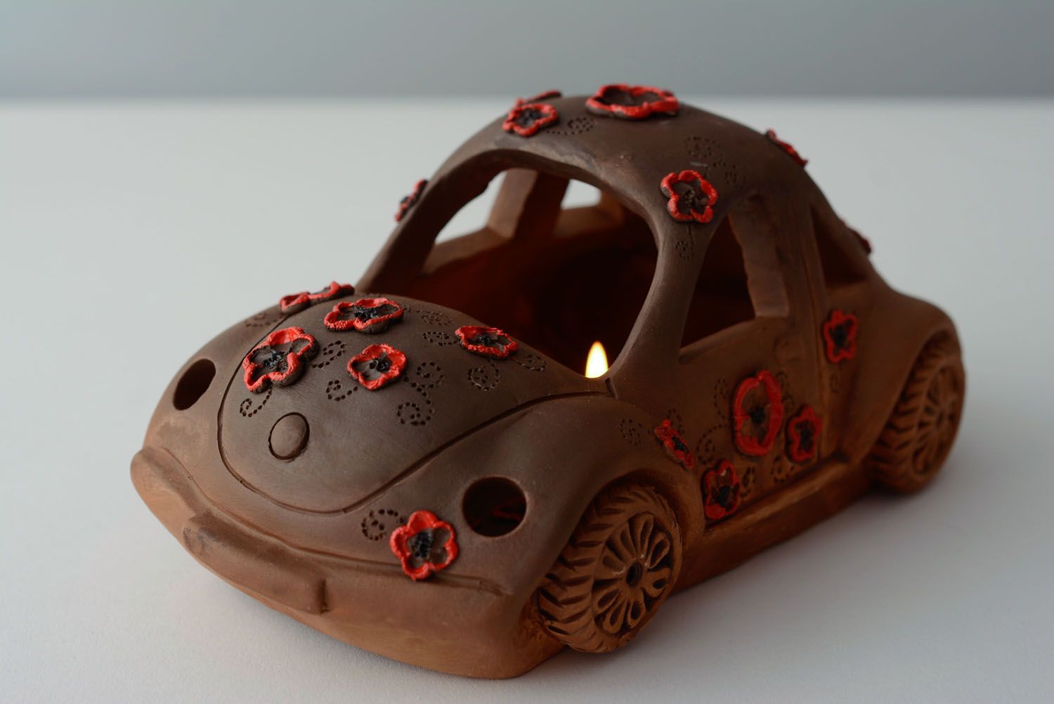 Ceramic candle lamp in the shape of car photo 5