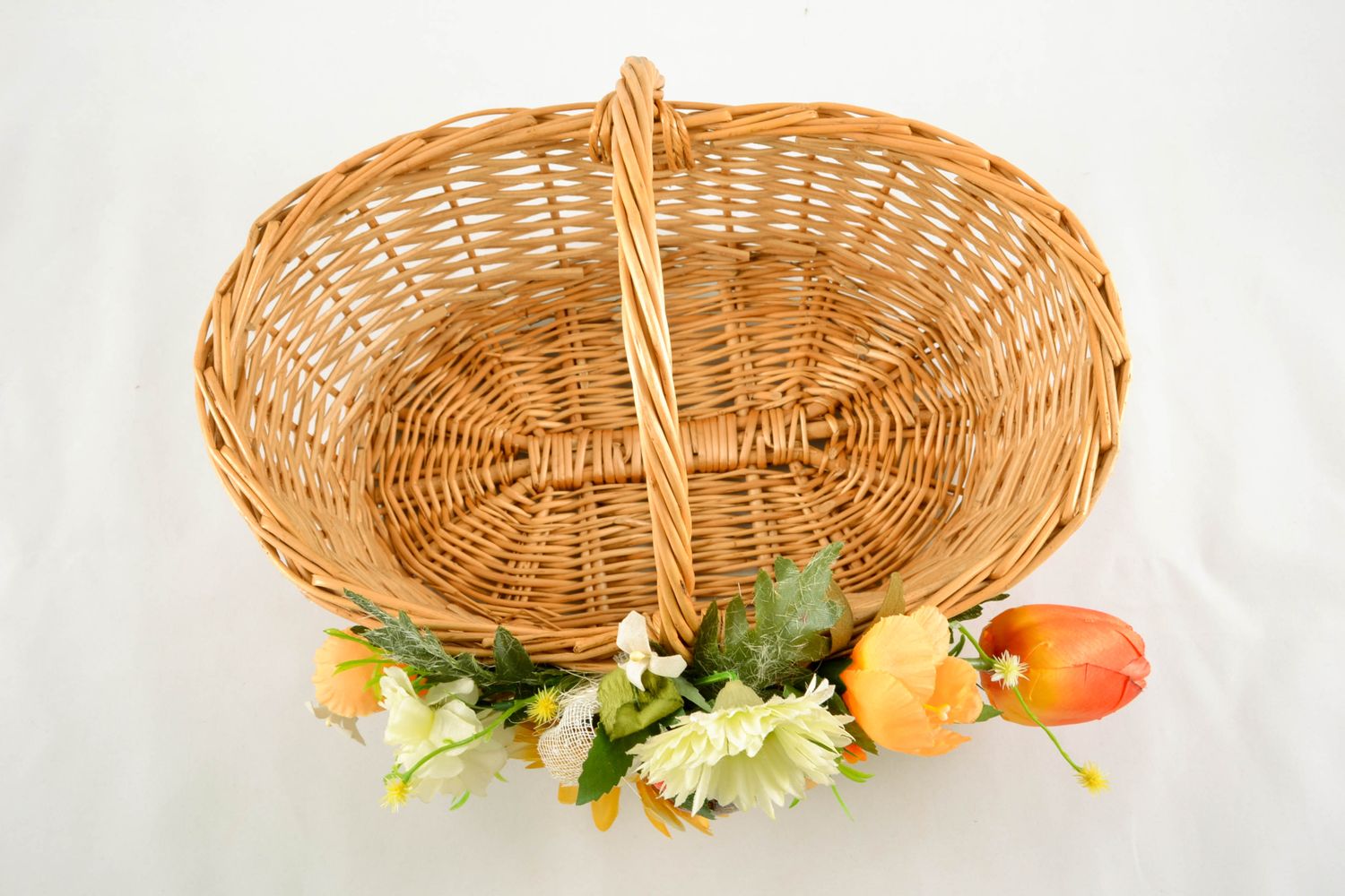 Woven Easter basket with flowers photo 3