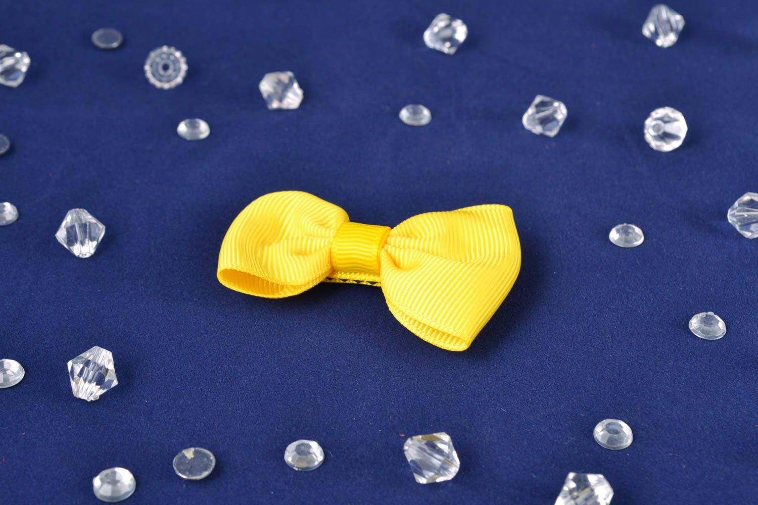 Hair clip with bow made of yellow rep ribbon photo 1