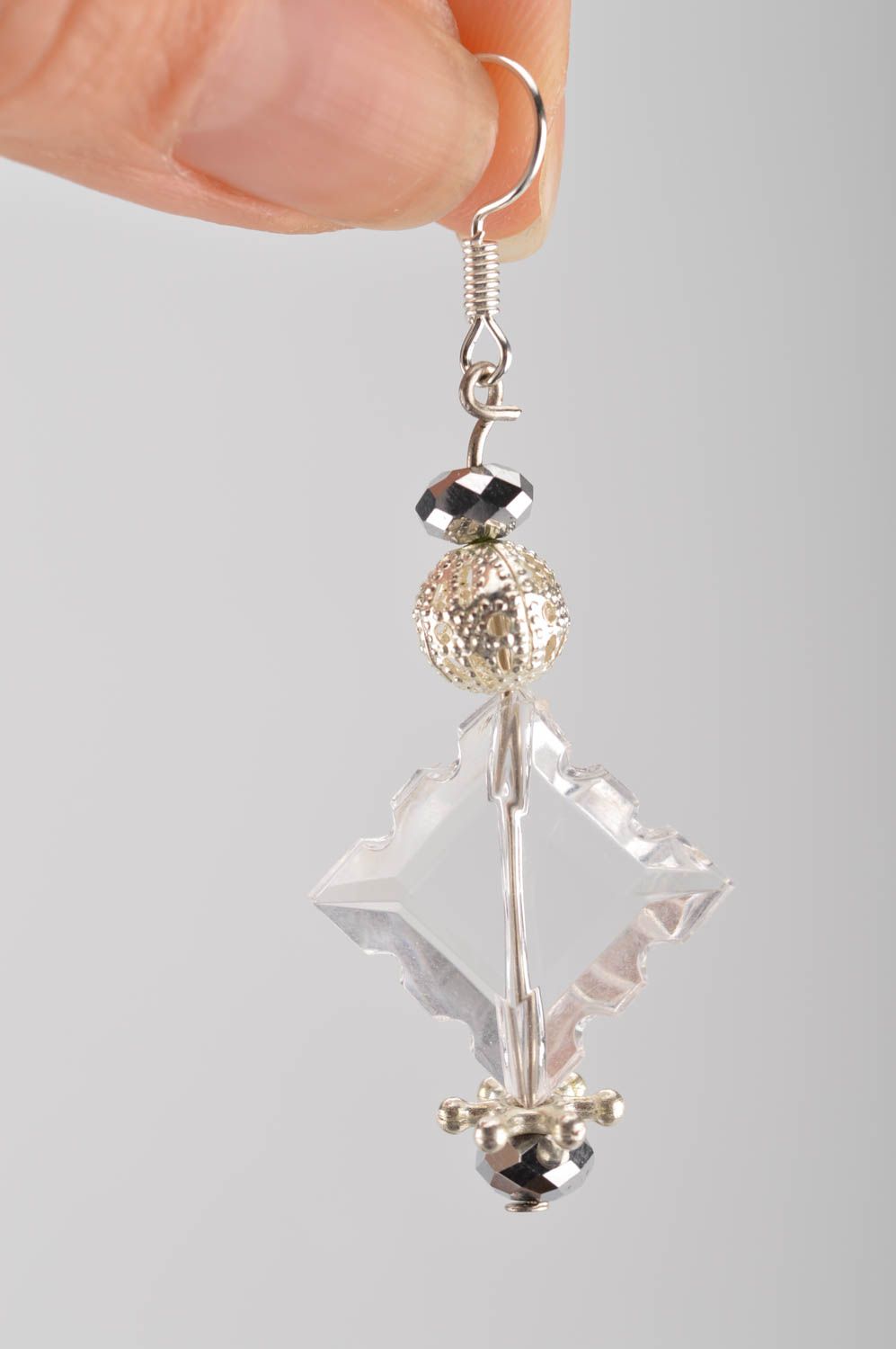 Handmade Ohrringe aus Glasperlen mit Anhängern elegant originell zart Geschenk foto 3