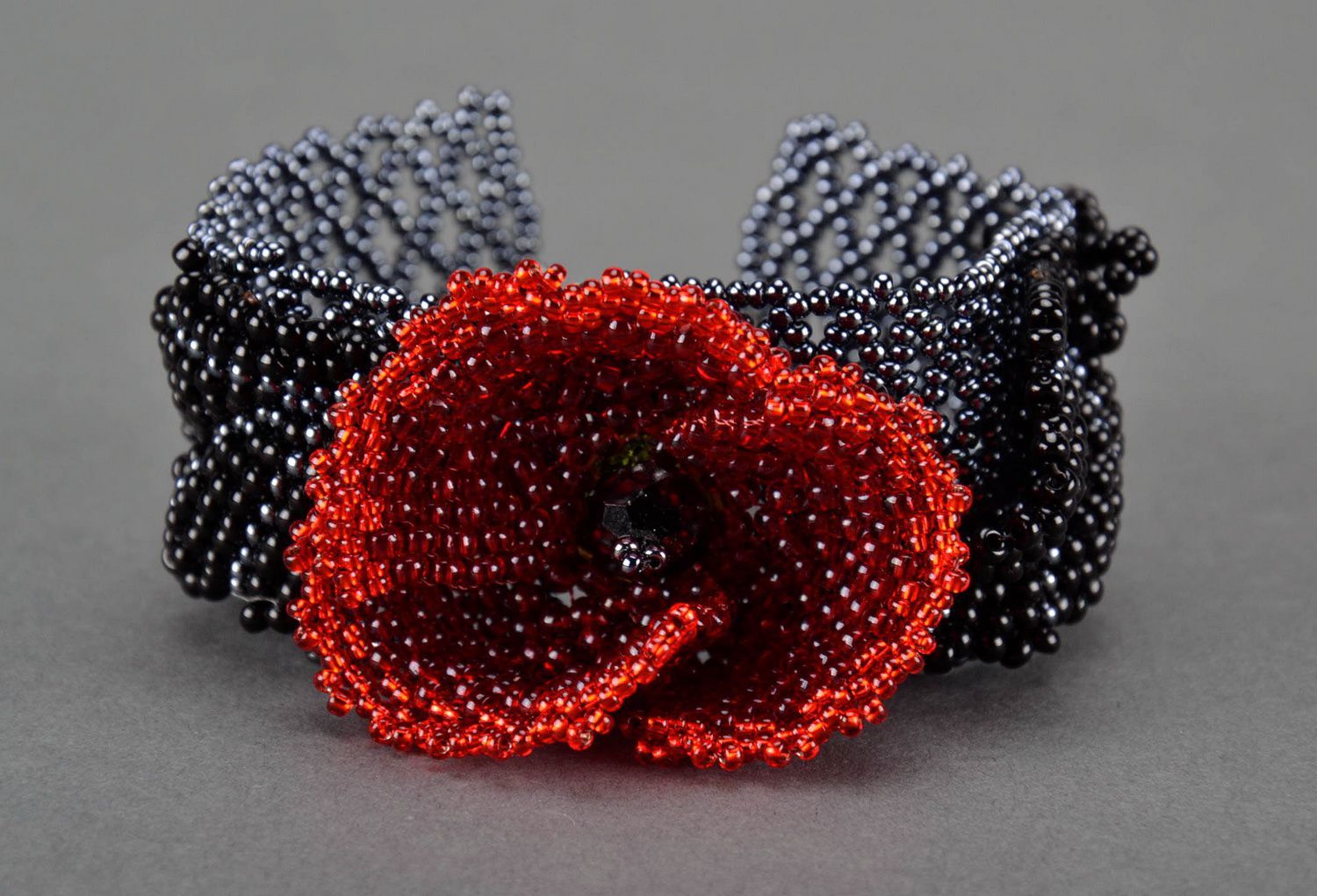 Glasperlen Armband mit Blume Mohn foto 1