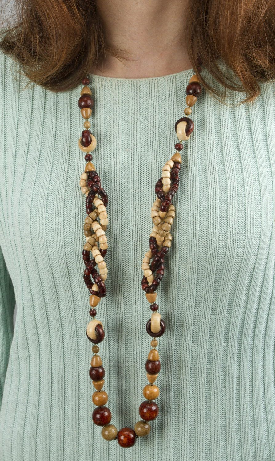 Wooden beaded necklace without clasps photo 4