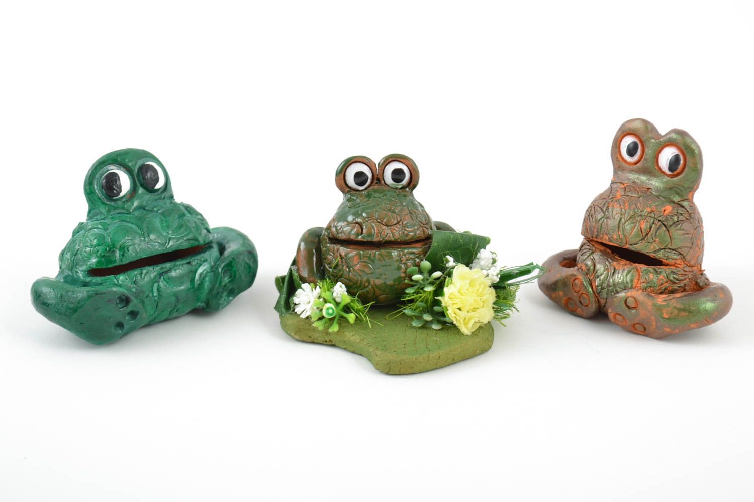 Handmade statuettes of clay little frogs set of 3 pieces colorful  photo 2