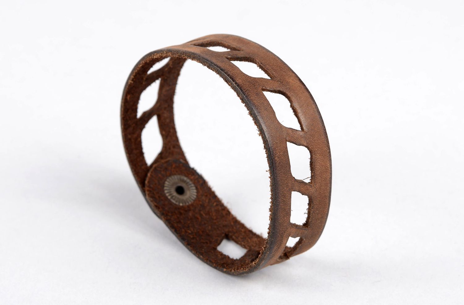 Кожаный браслет украшение ручной работы кожаный аксессуар коричневый стильный фото 2