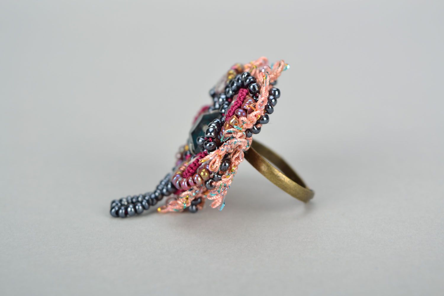 Beautiful ring with flower photo 3