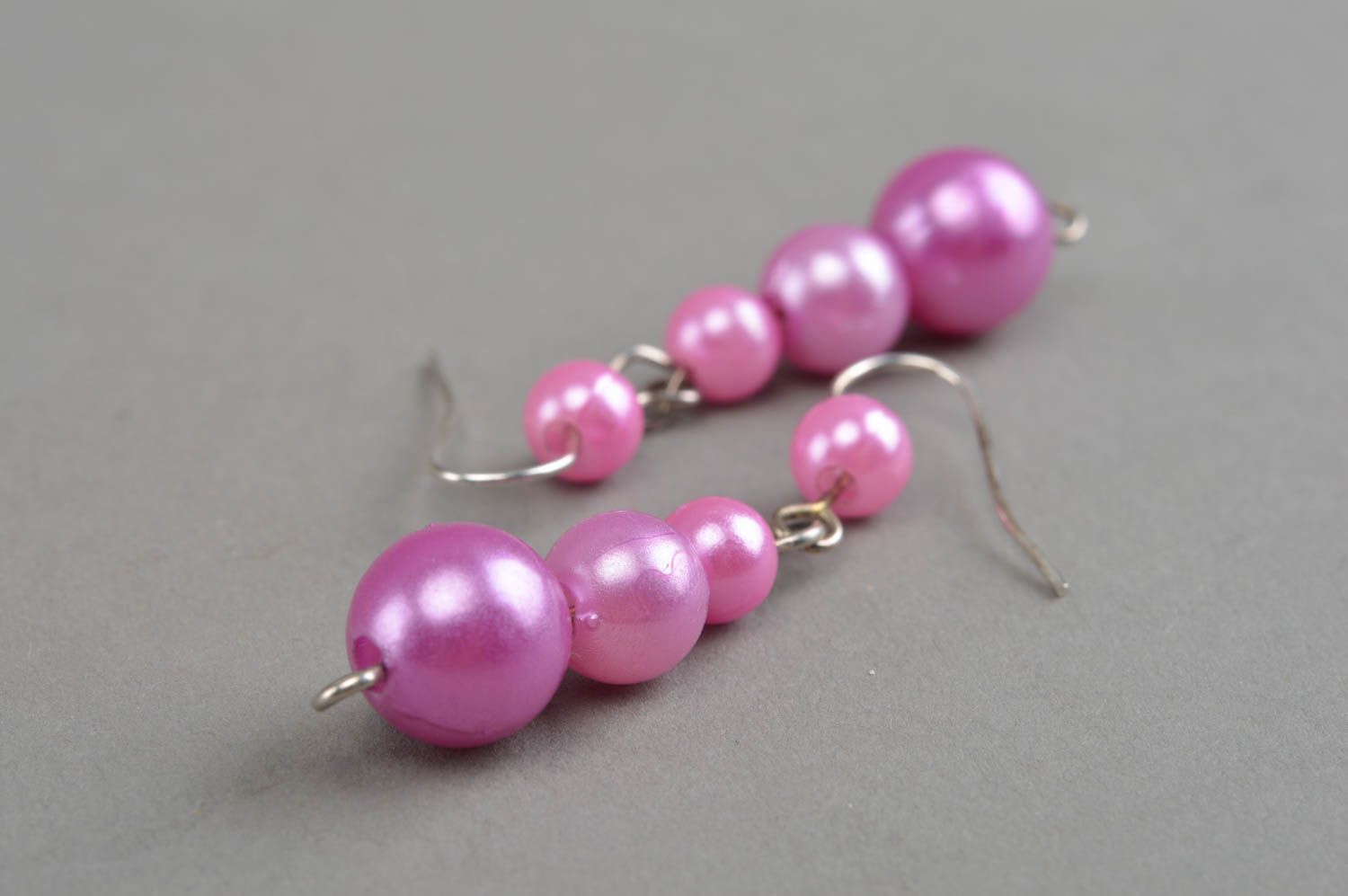 Boucles d'oreilles en perles fantaisie faites main roses sur crochets bijou photo 3