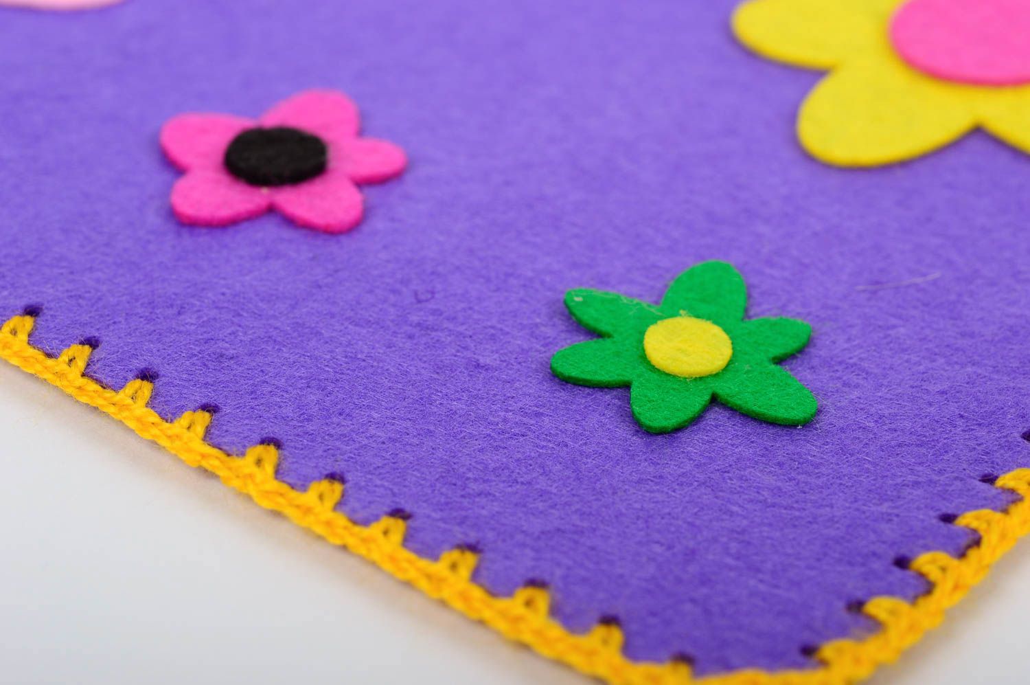 Сумка ручной работы сумка из фетра фиолетовая сумка для детей с цветочками фото 4