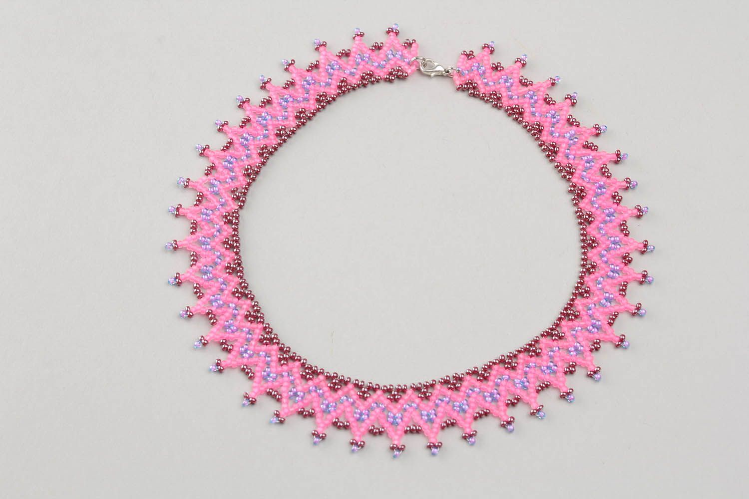 Pink beaded necklace photo 5
