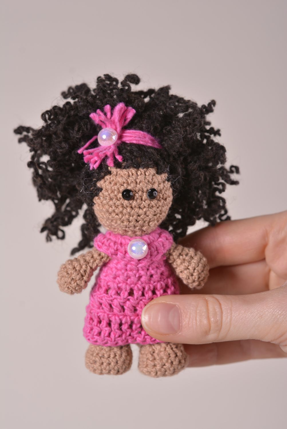 Кукла ручной работы милая кукла крючком мягкая игрушка для девочек симпатичная фото 5