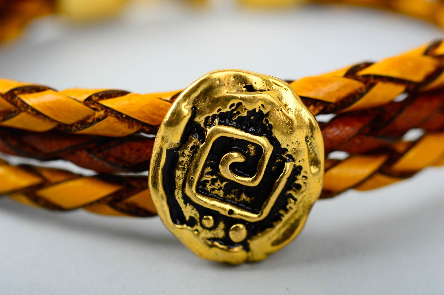 Кожаный браслет ручной работы яркий браслет на руку оригинальный подарок фото 4