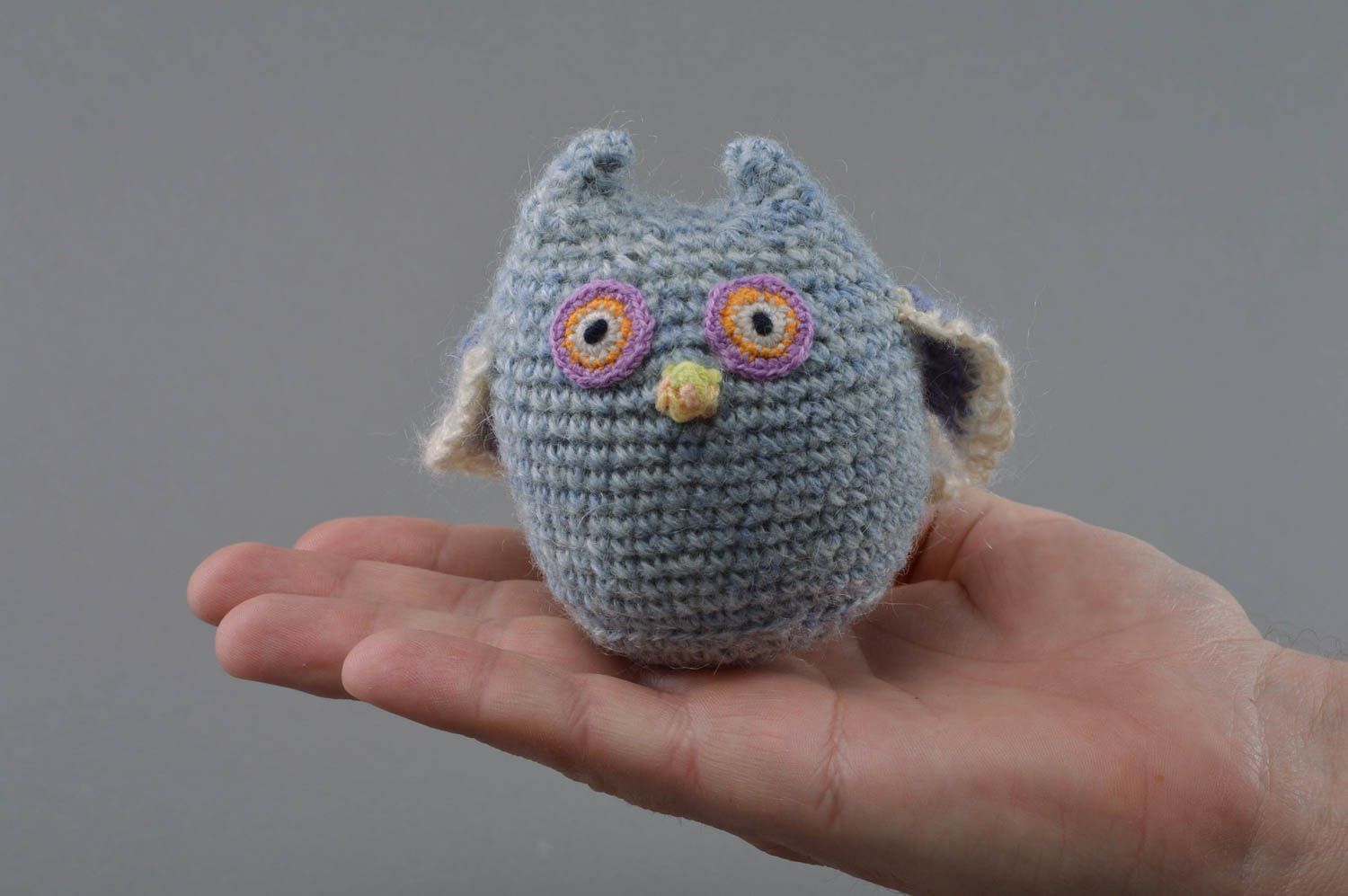 Crocheted handmade soft toy in the form of owl small beautiful present for child photo 4