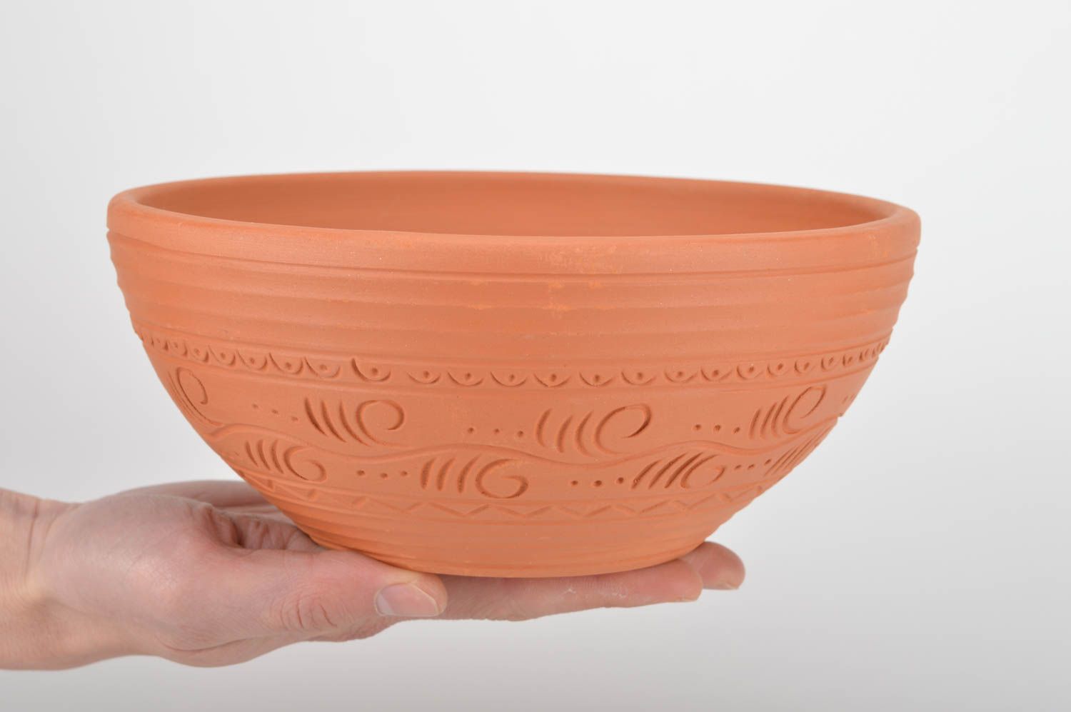 Cuenco de cerámica hecho a mano grande para ensalada con capacidad de 1.5 litros foto 3