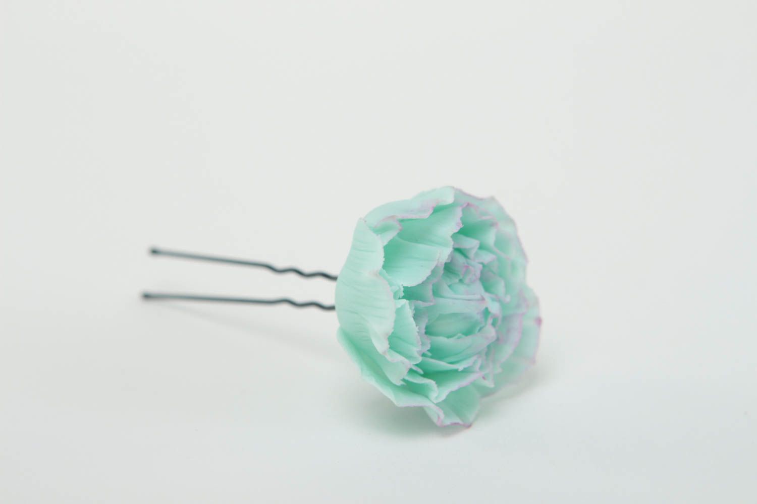 Шпилька для волос из полимерной глины ручной работы в виде розы нежная фото 3