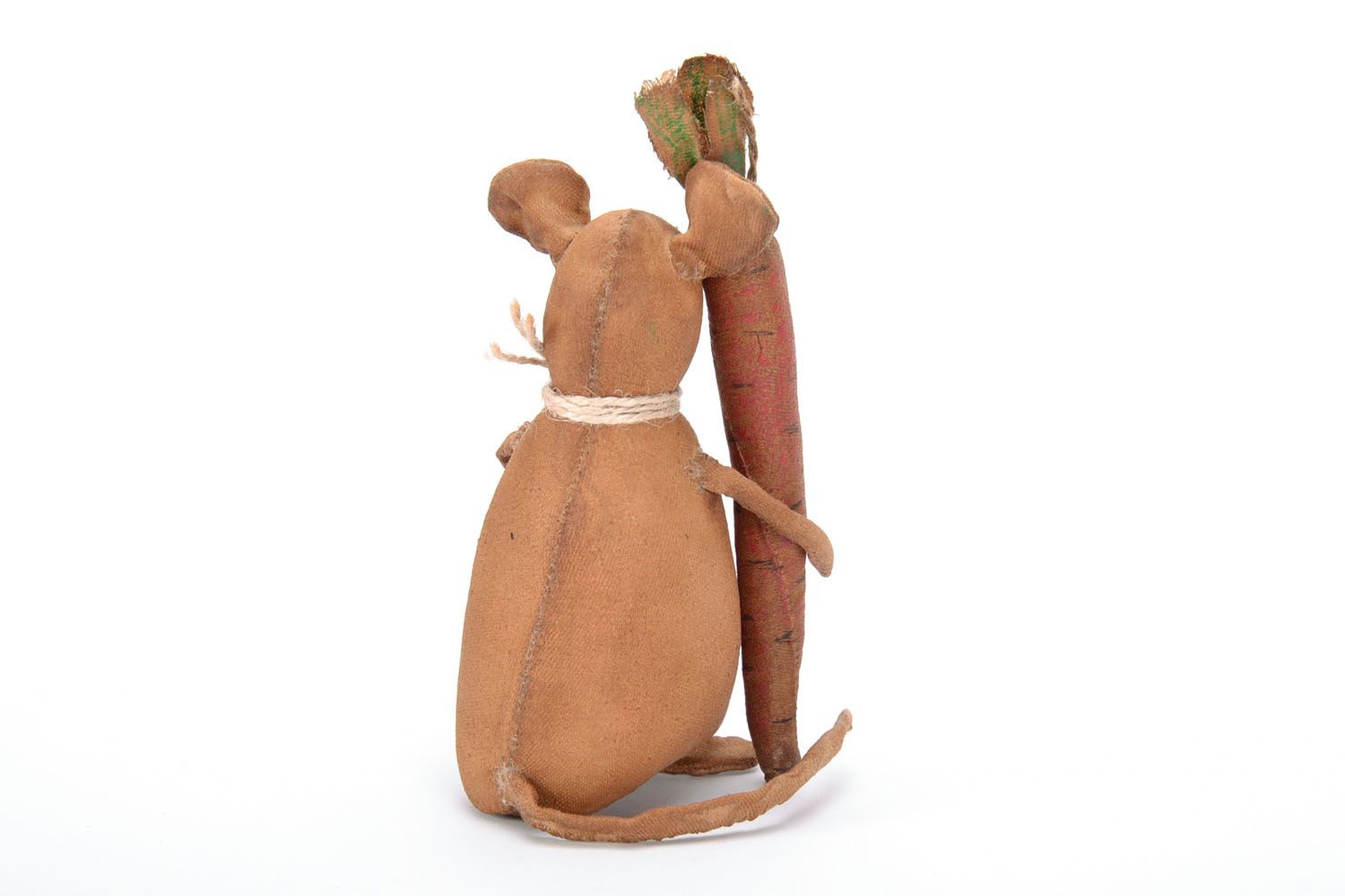 Muñeco de tela Ratón con zanahoria foto 4