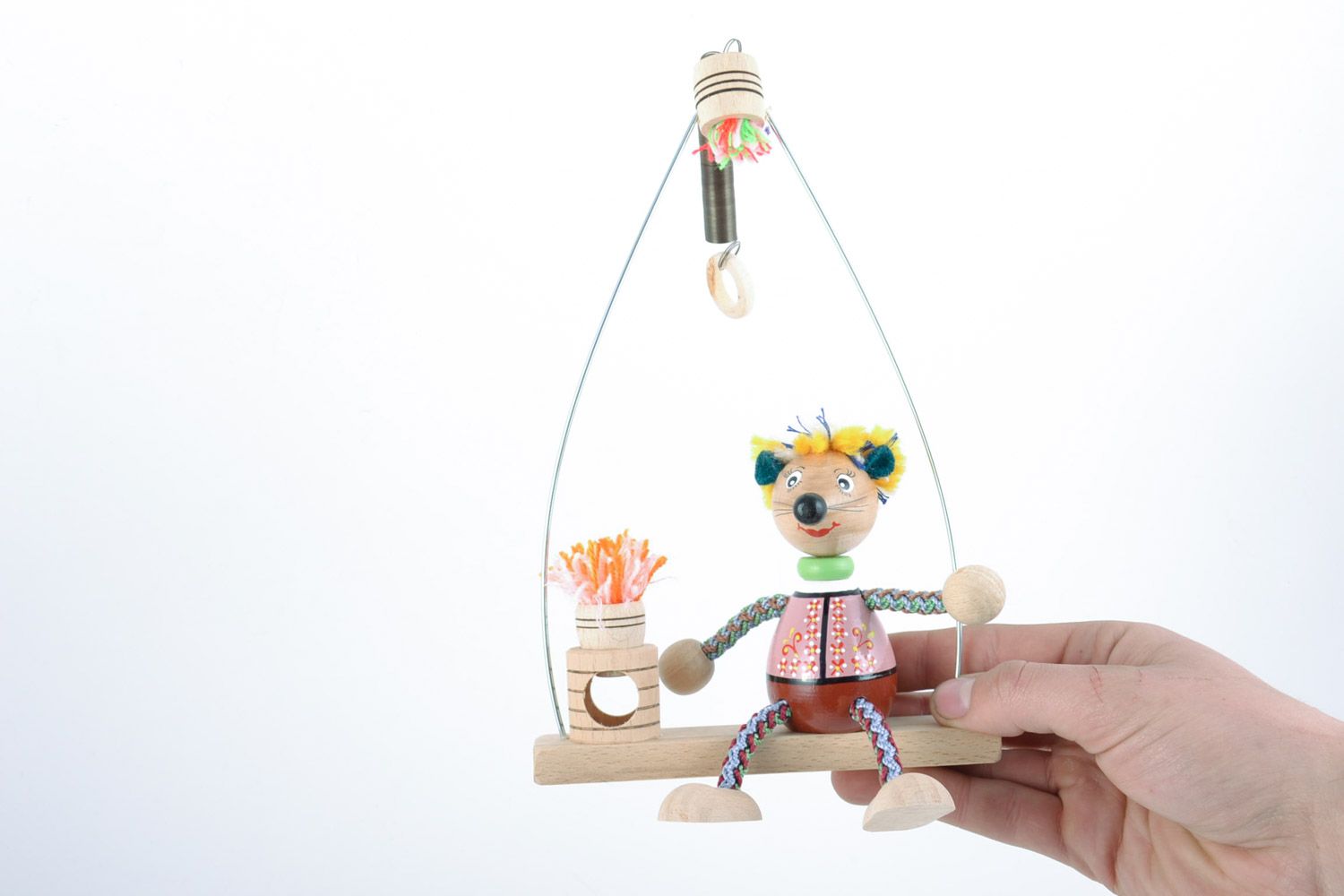 Handgemachtes umweltfreundliches Öko Spielzeug aus Holz Junge für Spielen foto 1