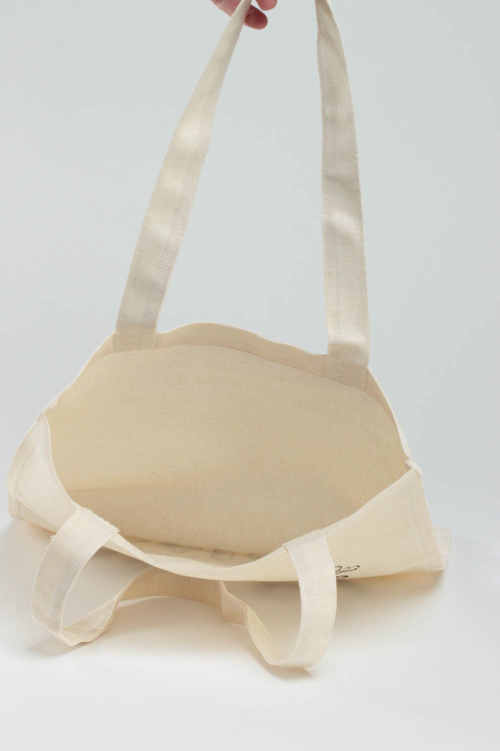 Женская сумка из ткани ручной работы с росписью на каждый день удобная светлая фото 4