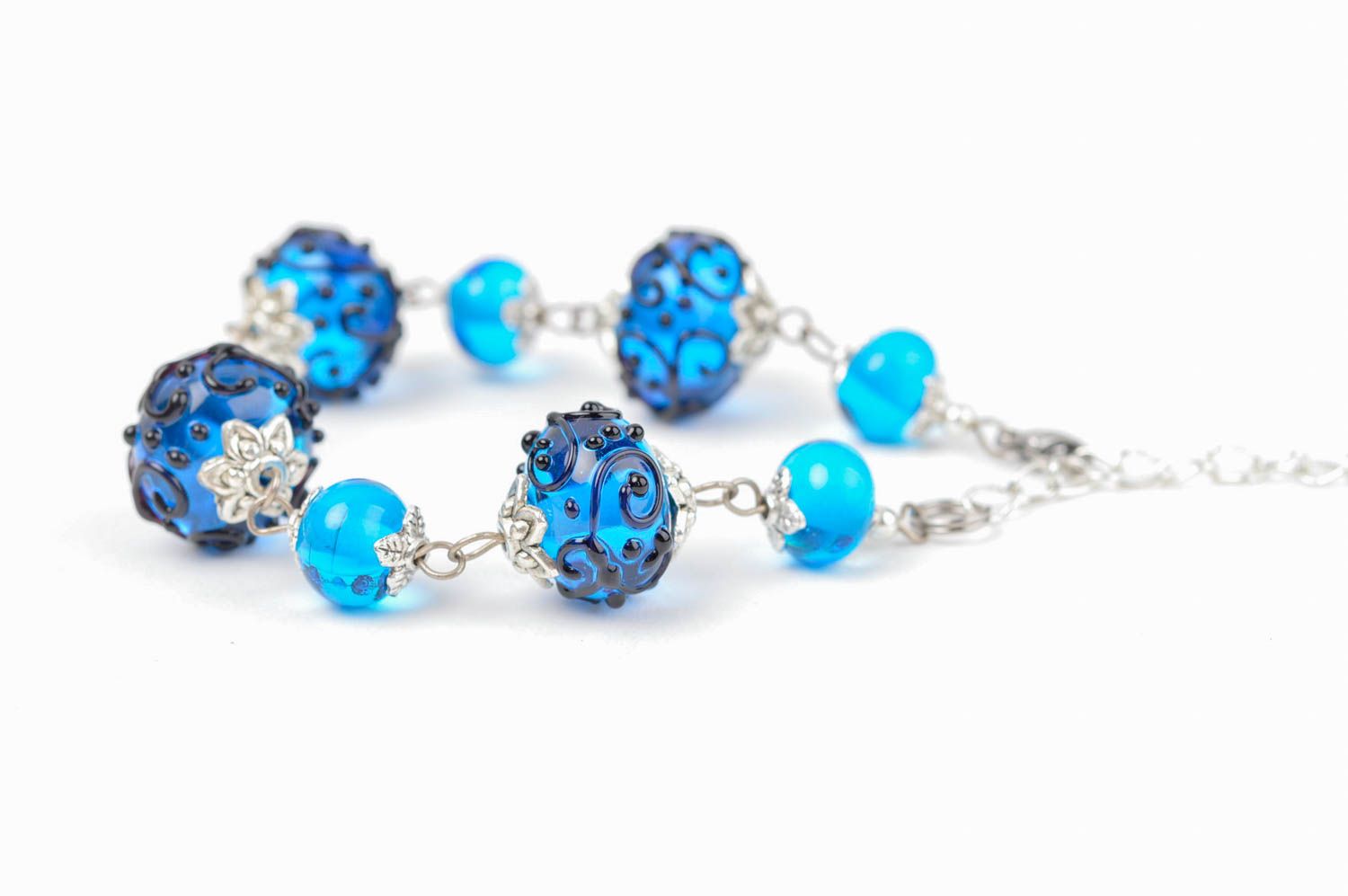 Art glass blue stylish handmade beaded bracelet on metal chain photo 2