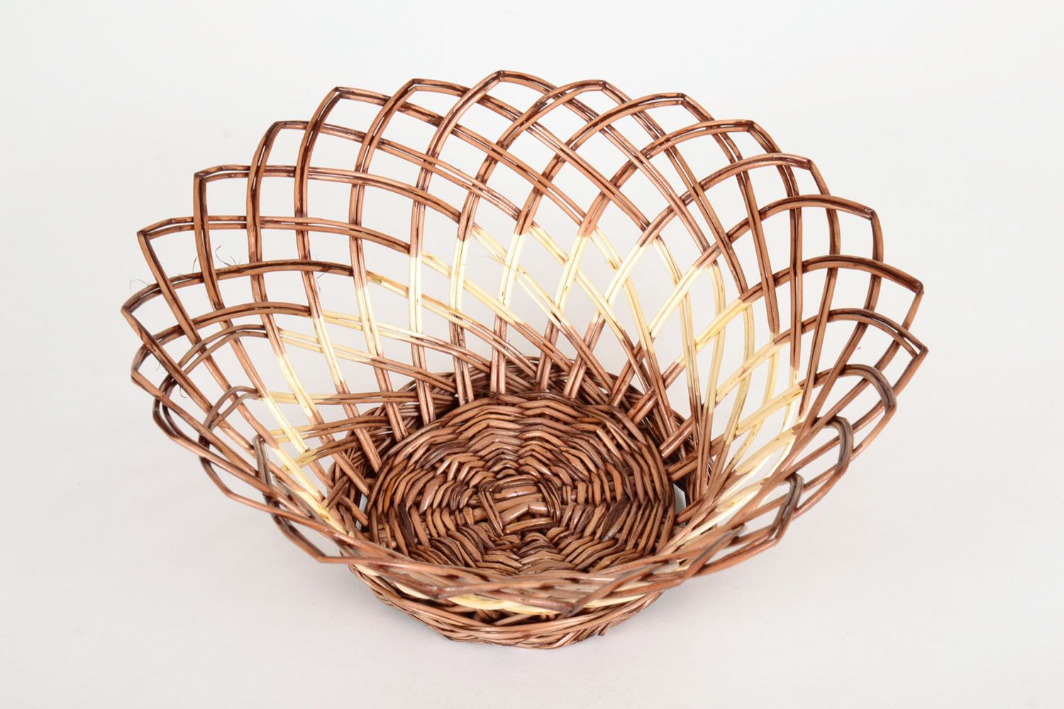 Woven basket for little things photo 2