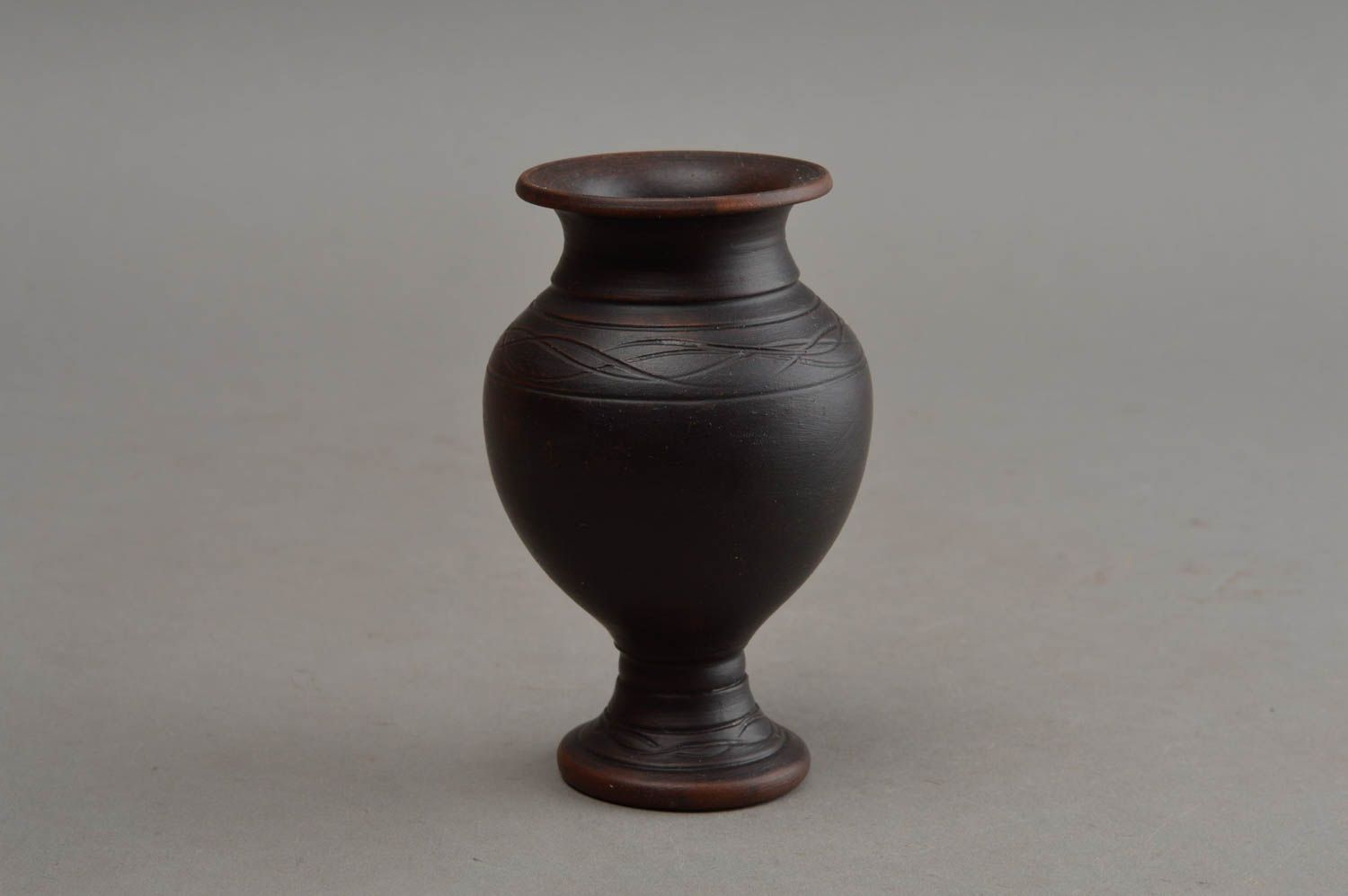 4 inches brown handmade Greek amphora style shelf vase 0,3 lb photo 2