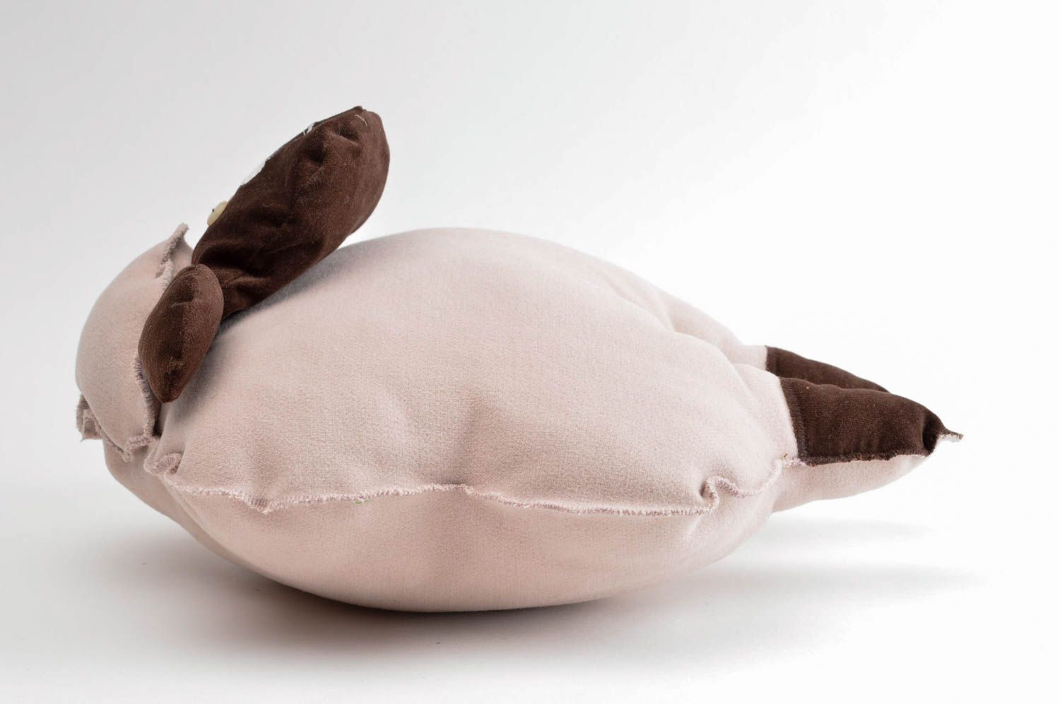 Игрушка подушка ручной работы детская игрушка диванная подушка овечка из ткани фото 2