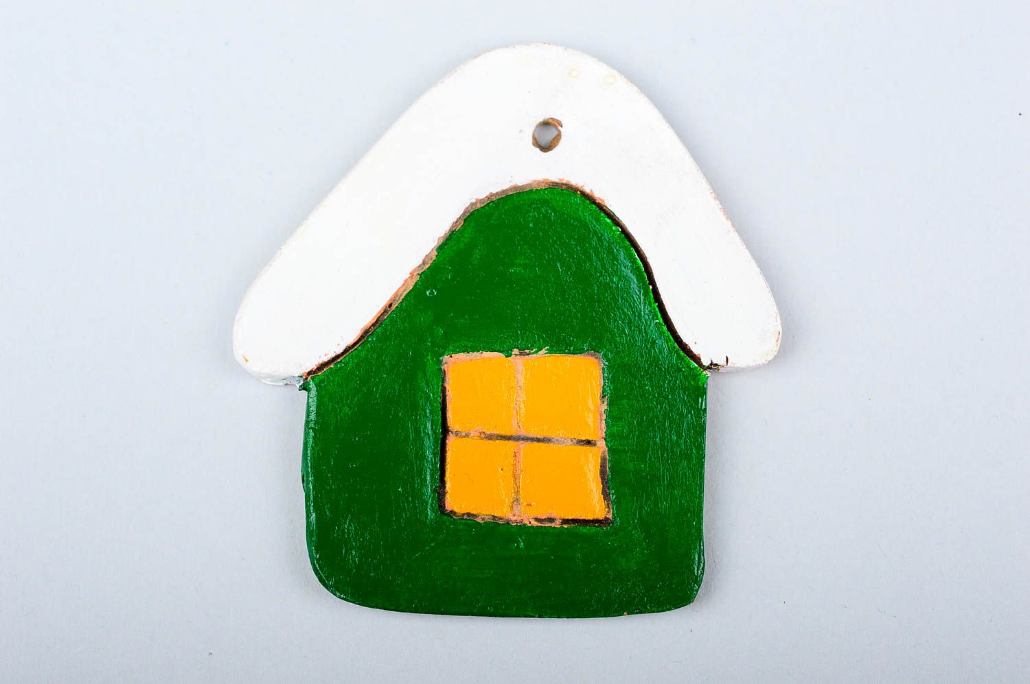 Игрушка на елку хэнд мэйд декор для дома глиняная игрушка в виде зеленого домика фото 2