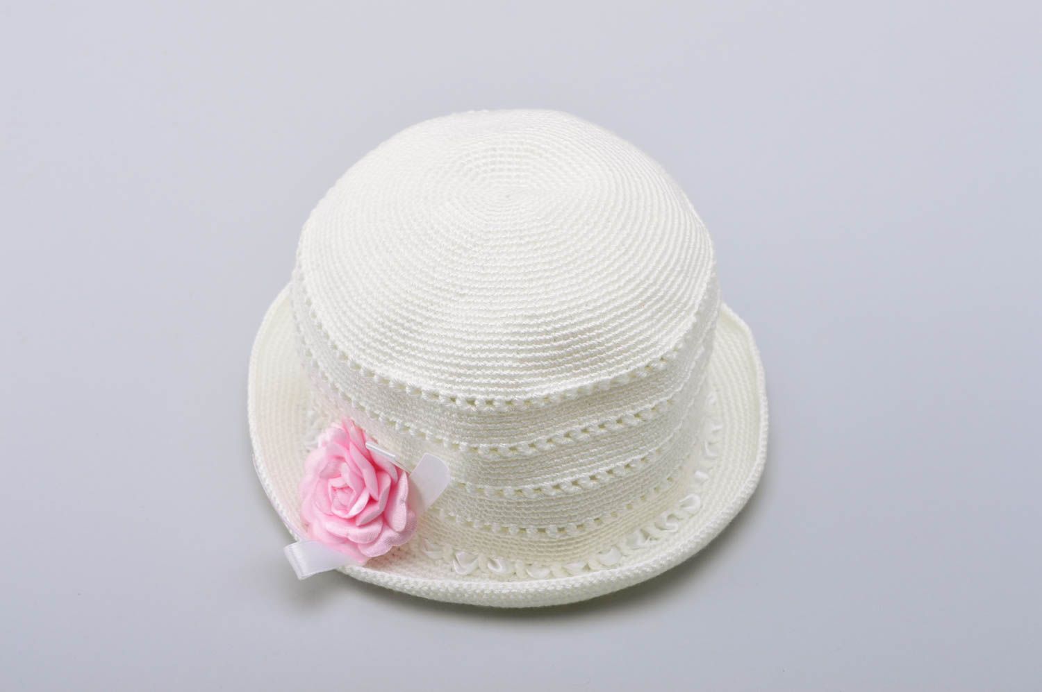 Головной убор ручной работы вязаная шляпа белая с цветком женская шляпа фото 2